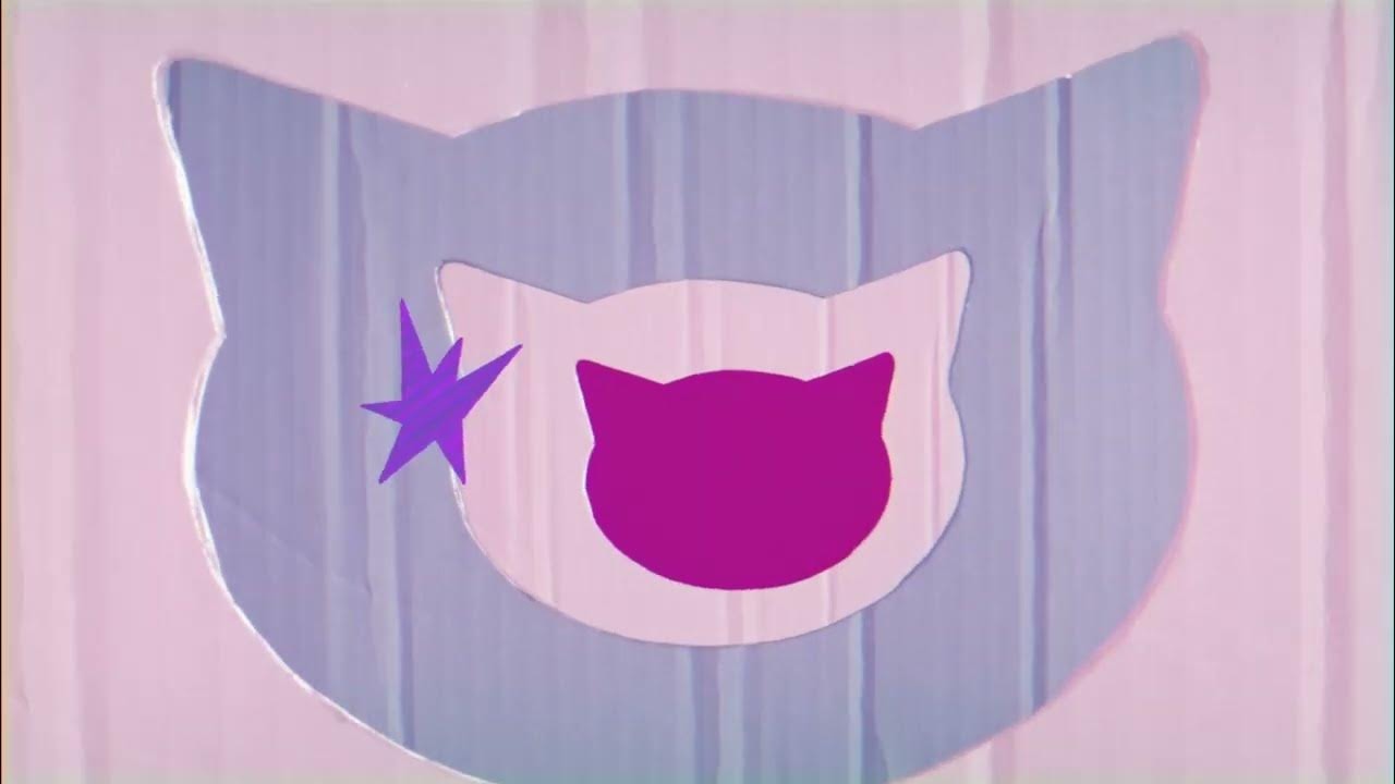 imagem abstrata com varias silhuetas de gatos em tons de roxo